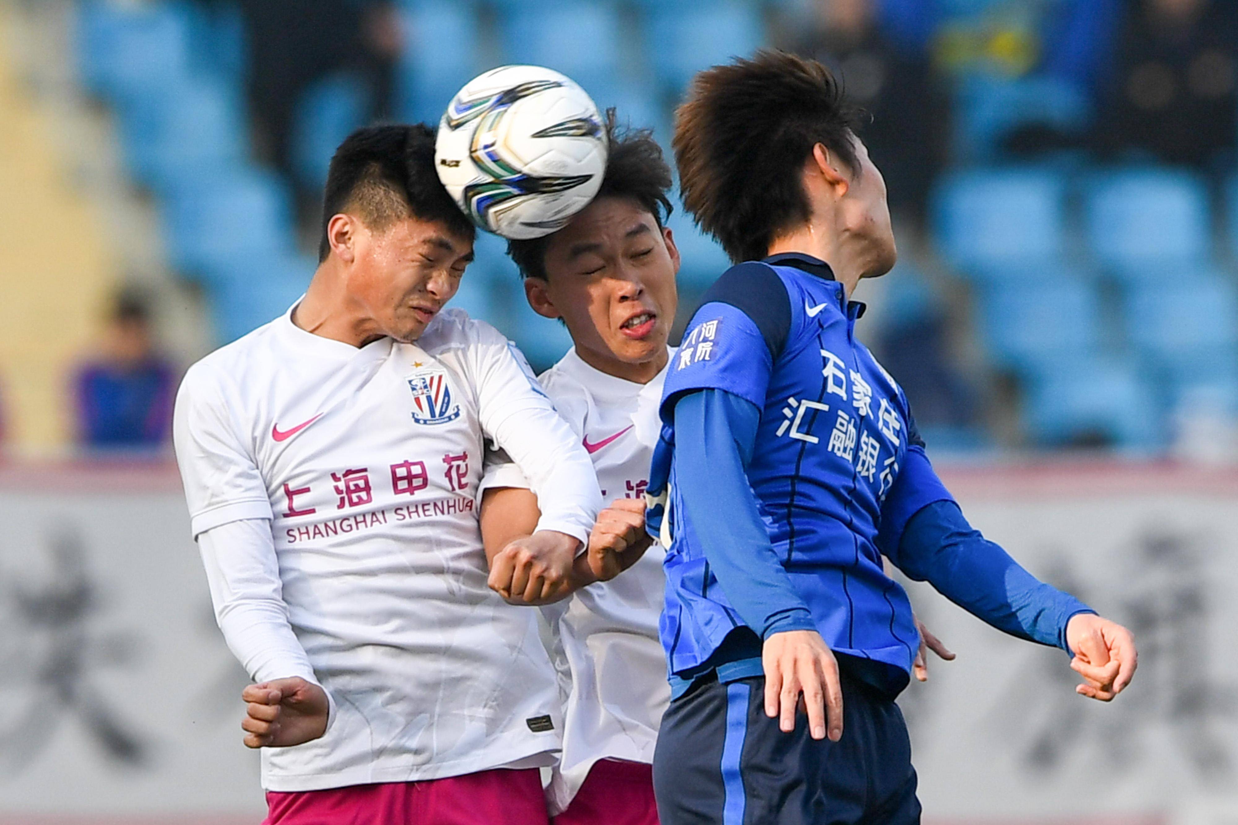 铁血奋战,球队终极胜利晋级足球赛决赛的简单介绍 铁血奋战,球队终极胜利晋级足球赛决赛的简单介绍