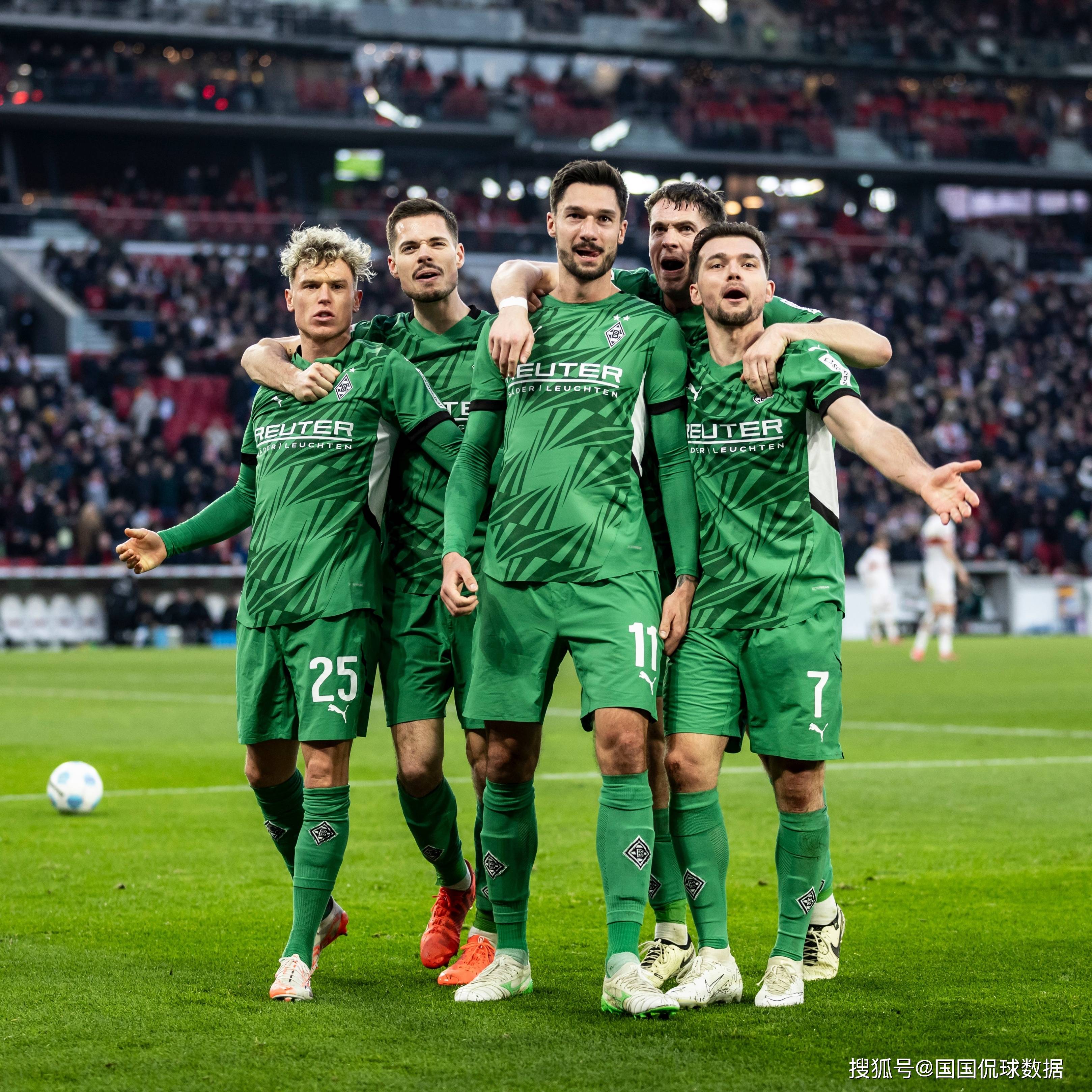 包含门兴格拉德巴赫客场失利，遭遇出局风险的词条