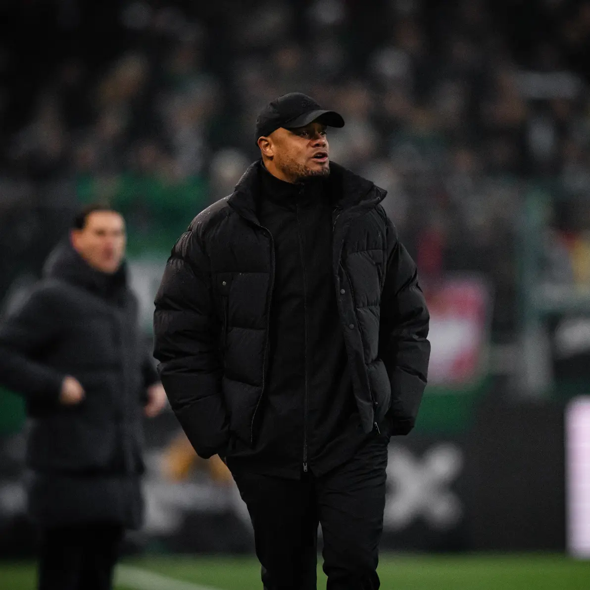 包含门兴格拉德巴赫客场失利，遭遇出局风险的词条