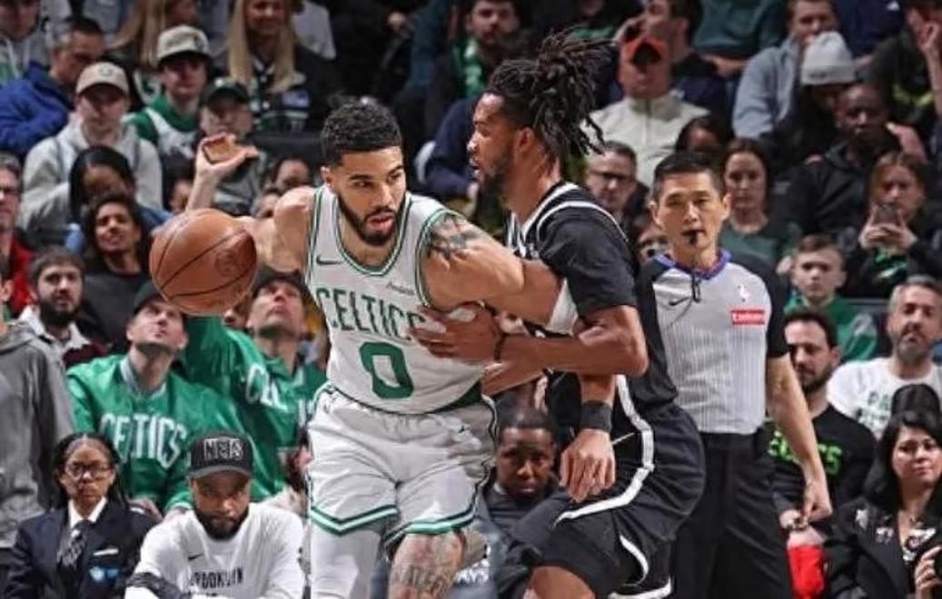 雄鹿击败黄蜂,领跑东部联盟的简单介绍 雄鹿击败黄蜂,领跑东部联盟的简单介绍