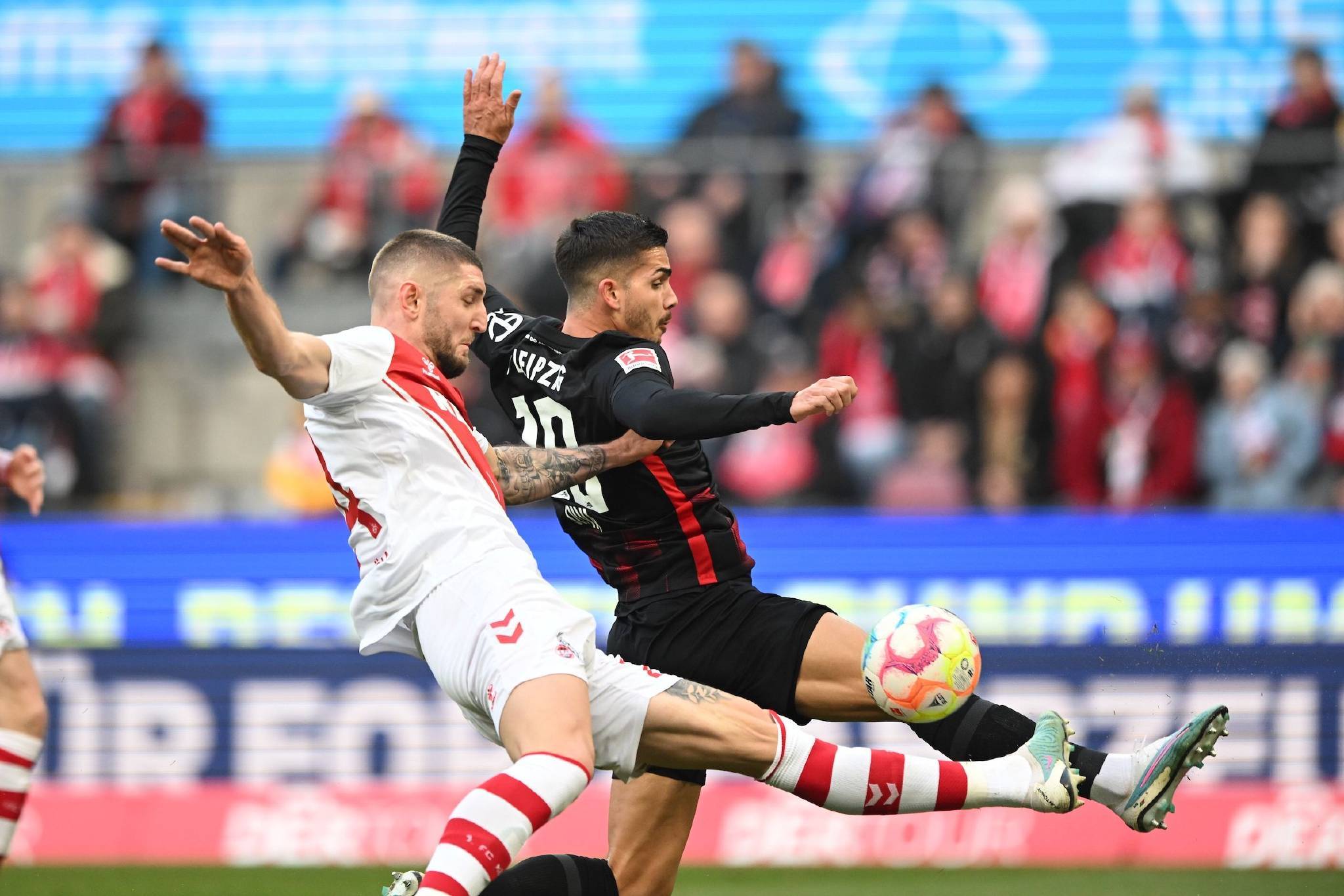 阿贾克斯再战赢球,展现强大实力的简单介绍 阿贾克斯再战赢球,展现强大实力的简单介绍