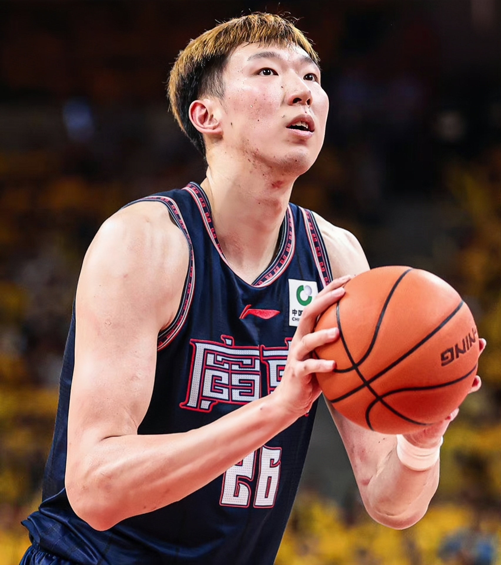 深圳队翻盘广东队,周琦点燃赛场 深圳队翻盘广东队,周琦点燃赛场