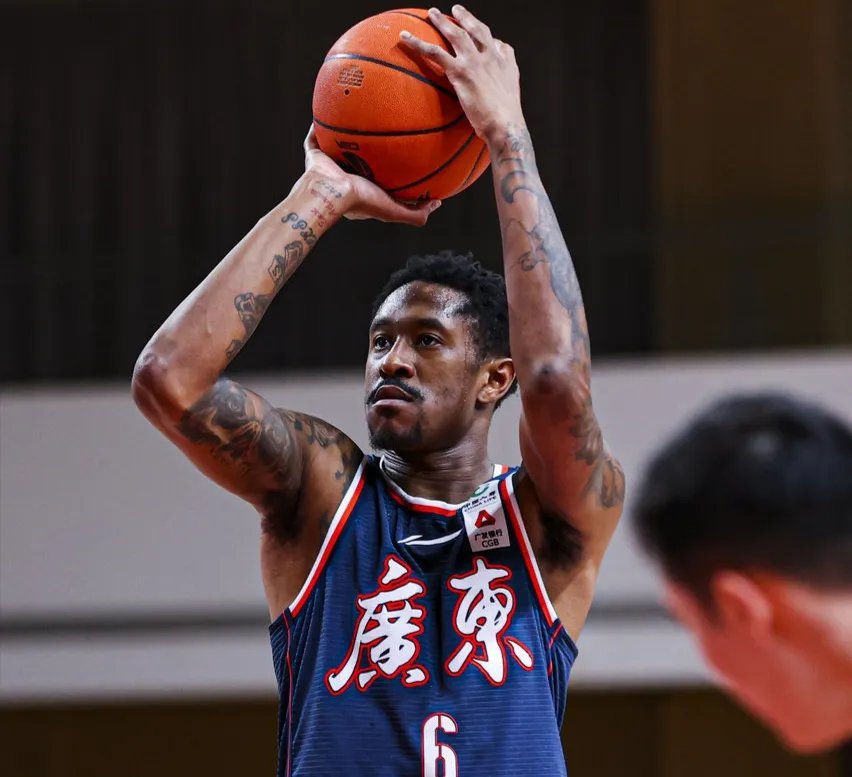 广东宏远遭遇难堪失利，排名下滑至第五名