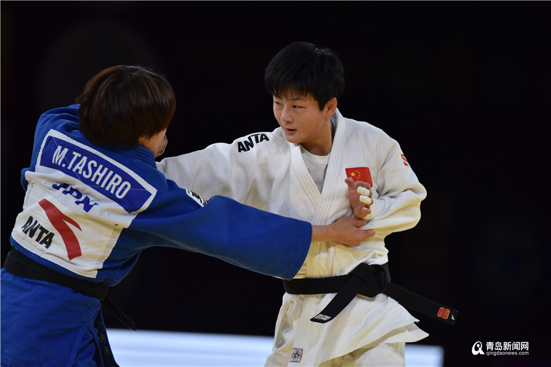 泰国柔道选手精彩比赛，获得银牌