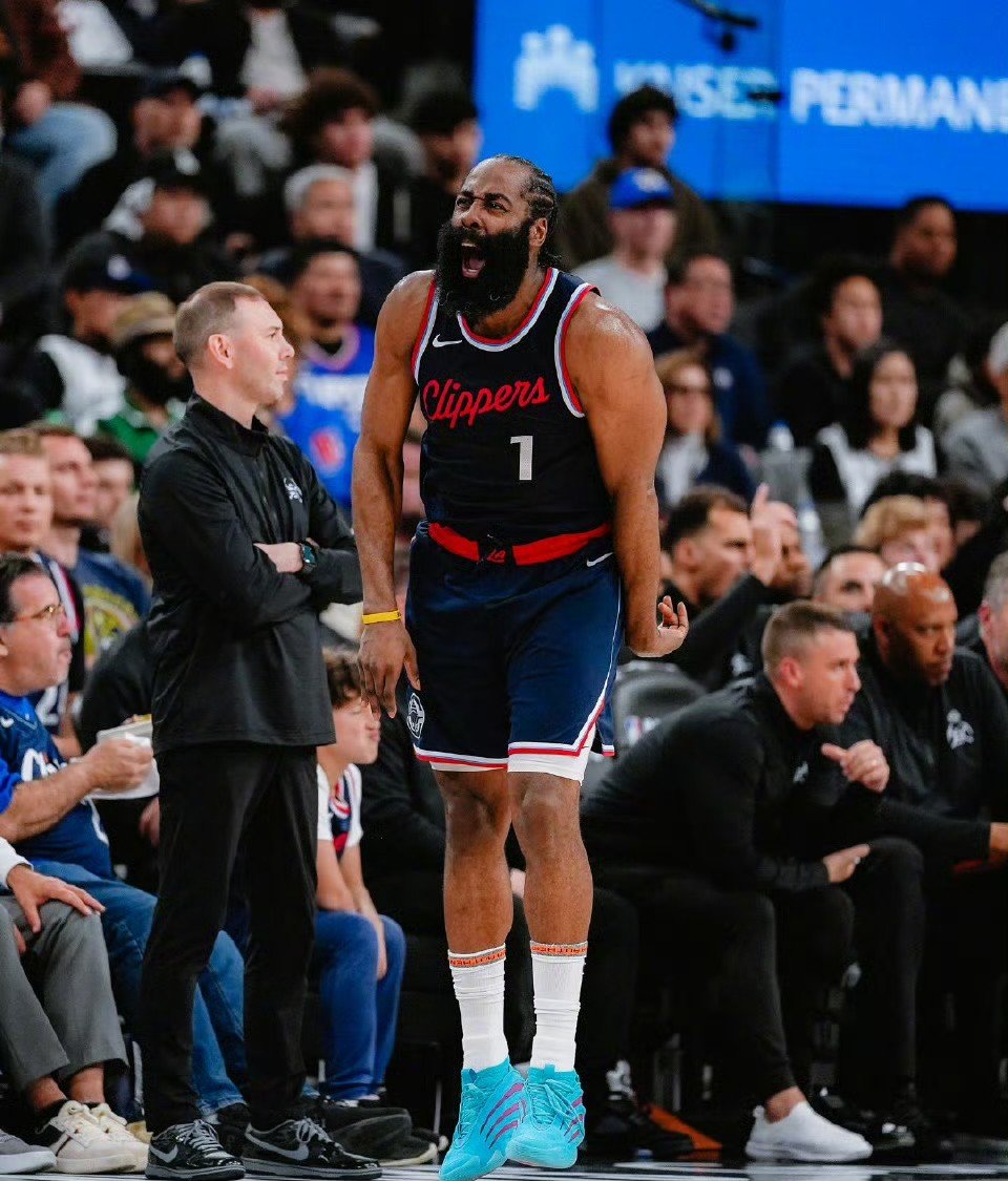 凯尔特人逆转国王，哈登点燃赛场