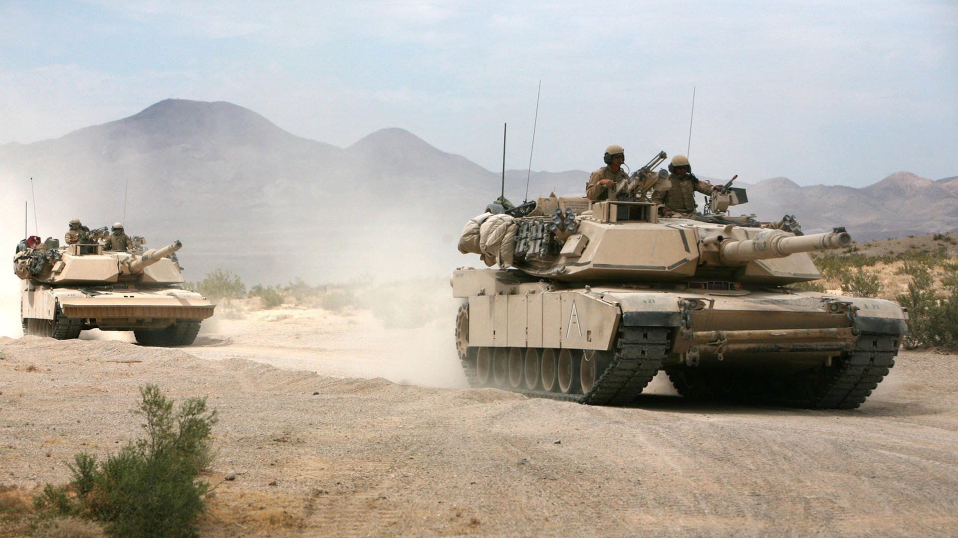 手术刀与锁链，佩德里手术刀直塞破局，里昂防守铁链锁死阿尔及利亚攻势