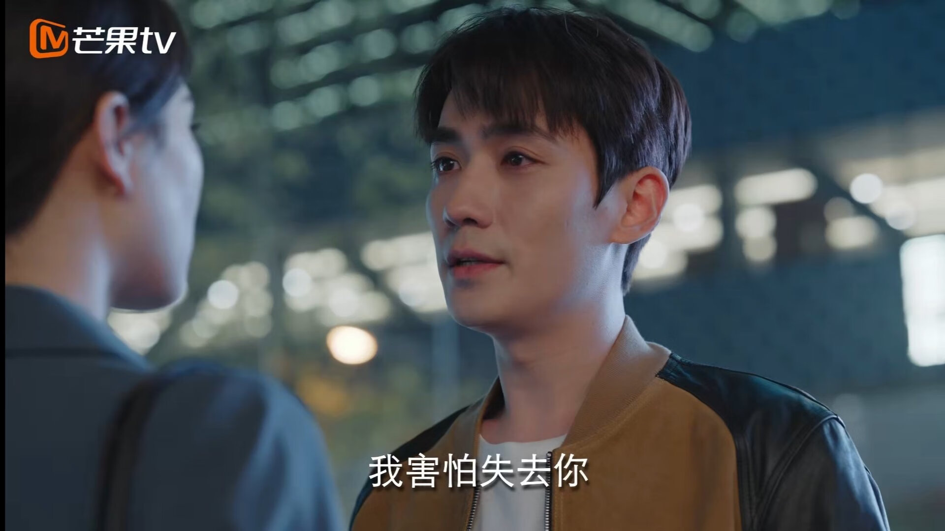 引擎轰鸣与肌肉碰撞，极限对抗中的人类赞歌